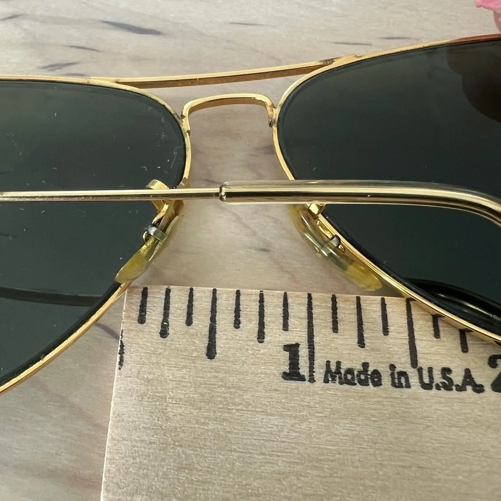 Vintage 1990’s B&L LO205 Ray Ban USA Aviator Sunglasses Gold Plate and Case